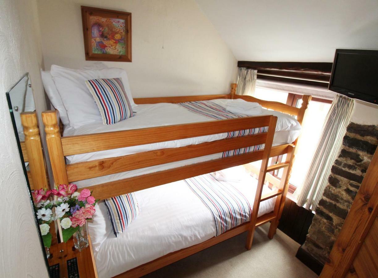 Houndapitt Cottages บู๊ด ภายนอก รูปภาพ